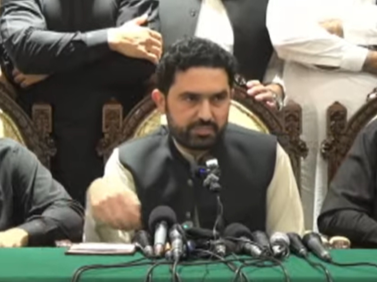 PTI’s long march to Islamabad to kick off from Peshawar on Oct 4: K-P CM Afridi